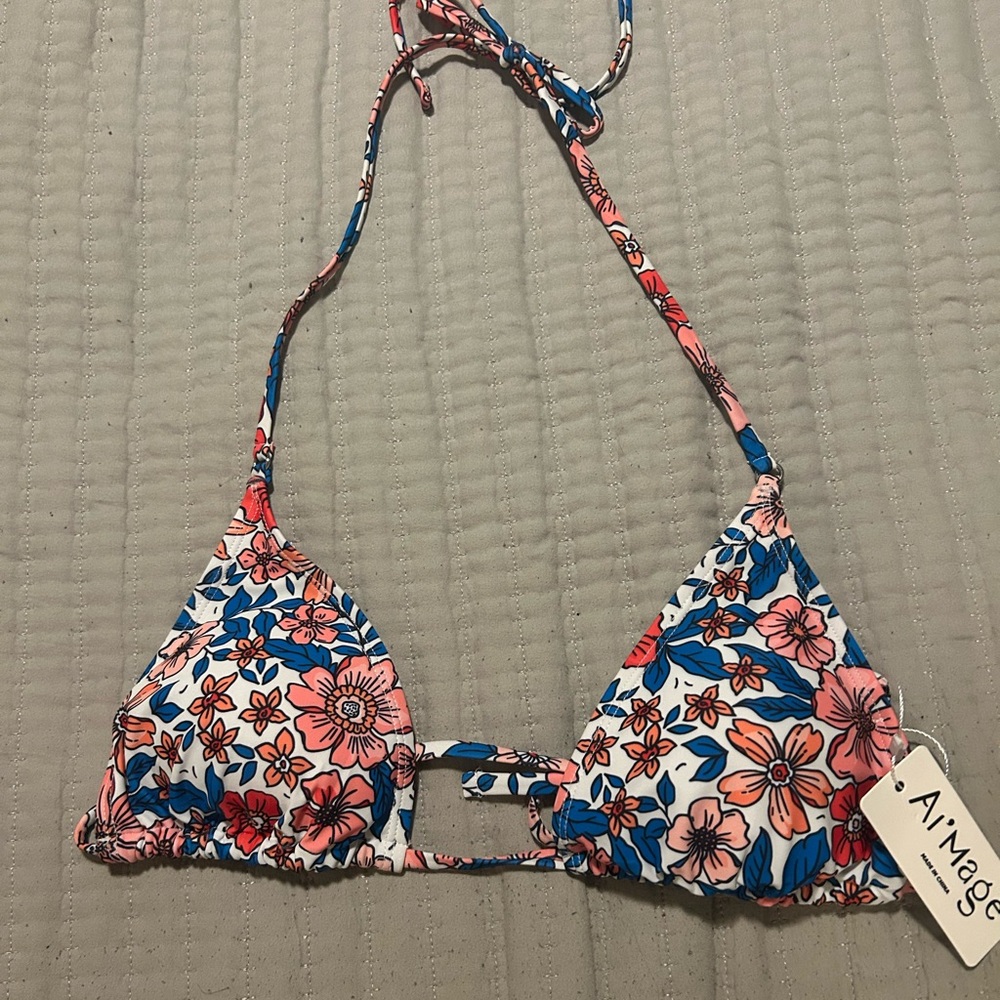 ❤️BRAND NEW! Ai’Mage Floral Bikini Top